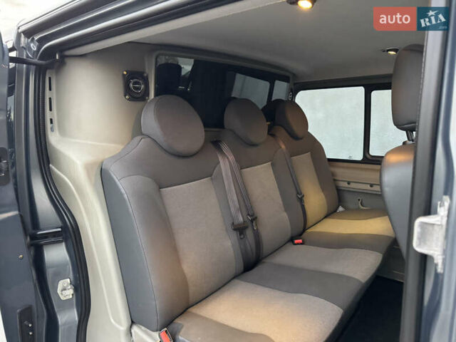 Серый Рено Трафик, объемом двигателя 2 л и пробегом 225 тыс. км за 13900 $, фото 16 на Automoto.ua