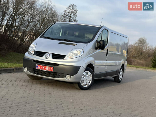 Серый Рено Трафик, объемом двигателя 2 л и пробегом 220 тыс. км за 12950 $, фото 55 на Automoto.ua