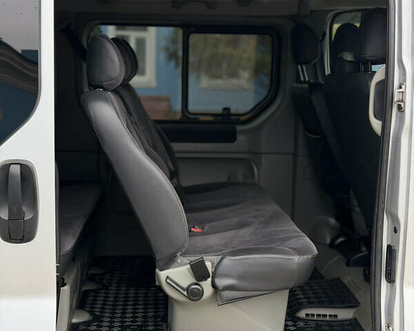 Сірий Рено Трафік, об'ємом двигуна 2 л та пробігом 295 тис. км за 14700 $, фото 11 на Automoto.ua