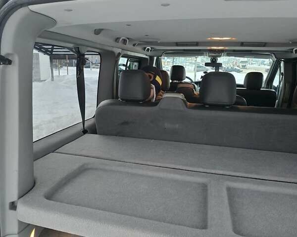 Серый Рено Трафик, объемом двигателя 2 л и пробегом 338 тыс. км за 15500 $, фото 19 на Automoto.ua