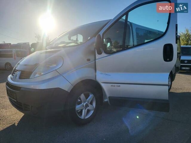 Серый Рено Трафик, объемом двигателя 2 л и пробегом 226 тыс. км за 12300 $, фото 56 на Automoto.ua