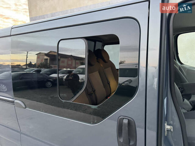 Серый Рено Трафик, объемом двигателя 2 л и пробегом 225 тыс. км за 13900 $, фото 17 на Automoto.ua