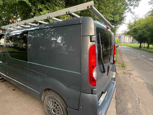 Серый Рено Трафик, объемом двигателя 2 л и пробегом 265 тыс. км за 15300 $, фото 3 на Automoto.ua