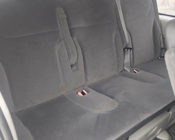 Сірий Рено Трафік, об'ємом двигуна 2 л та пробігом 281 тис. км за 15200 $, фото 24 на Automoto.ua