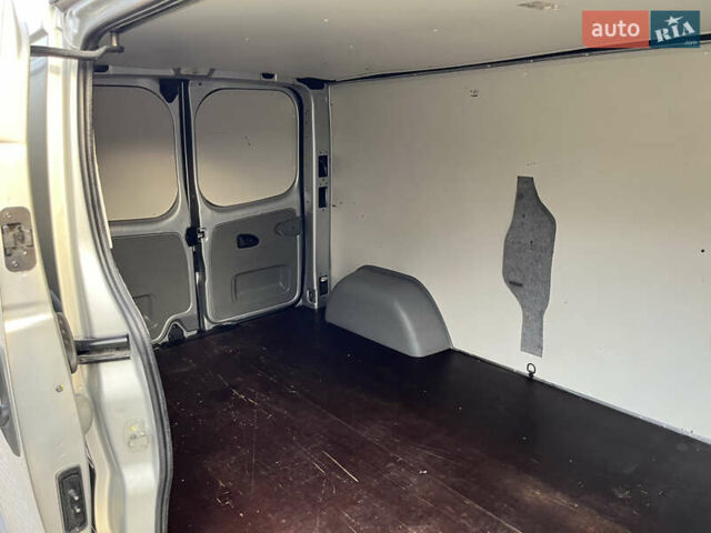 Серый Рено Трафик, объемом двигателя 2 л и пробегом 220 тыс. км за 12950 $, фото 34 на Automoto.ua