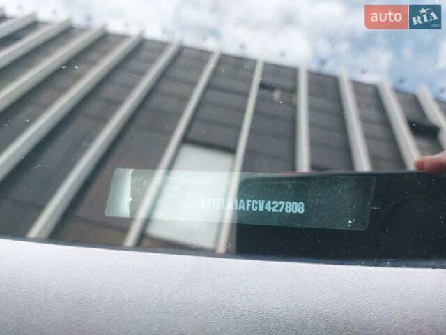 Серый Рено Трафик, объемом двигателя 2 л и пробегом 160 тыс. км за 13500 $, фото 14 на Automoto.ua