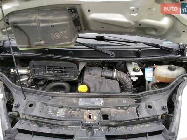 Сірий Рено Трафік, об'ємом двигуна 2 л та пробігом 213 тис. км за 9800 $, фото 3 на Automoto.ua