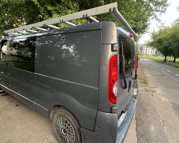 Серый Рено Трафик, объемом двигателя 2 л и пробегом 270 тыс. км за 15500 $, фото 8 на Automoto.ua