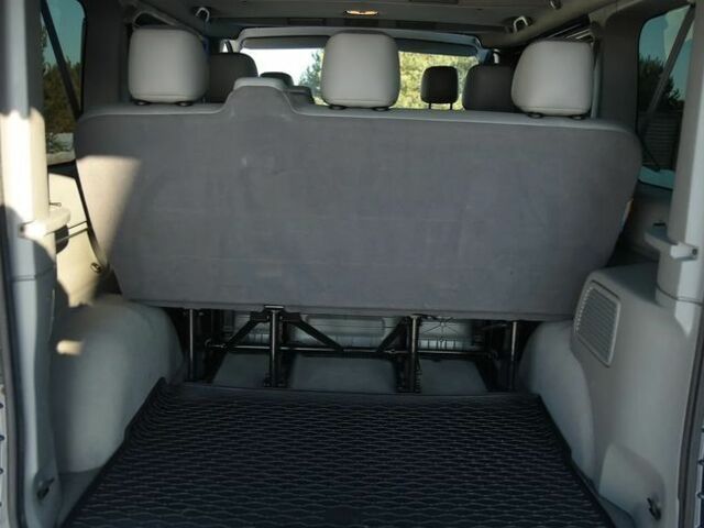 Серый Рено Трафик, объемом двигателя 2 л и пробегом 234 тыс. км за 8300 $, фото 20 на Automoto.ua