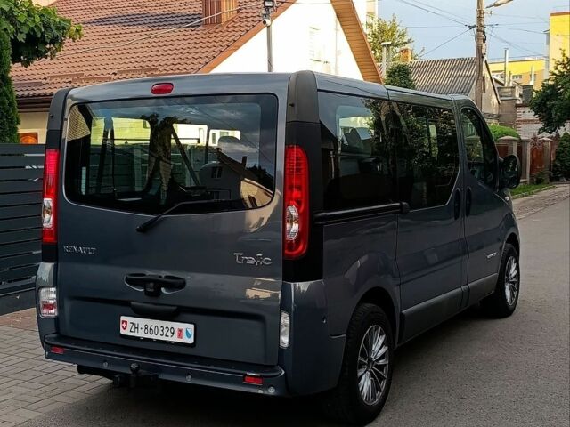 Сірий Рено Трафік, об'ємом двигуна 2 л та пробігом 289 тис. км за 13800 $, фото 25 на Automoto.ua