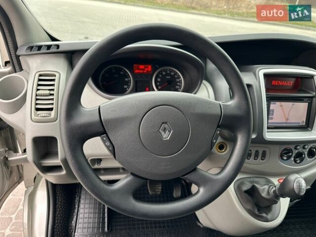 Серый Рено Трафик, объемом двигателя 2 л и пробегом 283 тыс. км за 14800 $, фото 22 на Automoto.ua
