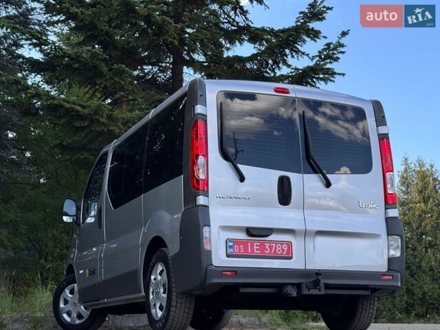 Сірий Рено Трафік, об'ємом двигуна 2 л та пробігом 180 тис. км за 14900 $, фото 25 на Automoto.ua