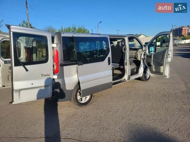 Серый Рено Трафик, объемом двигателя 2 л и пробегом 226 тыс. км за 12300 $, фото 49 на Automoto.ua
