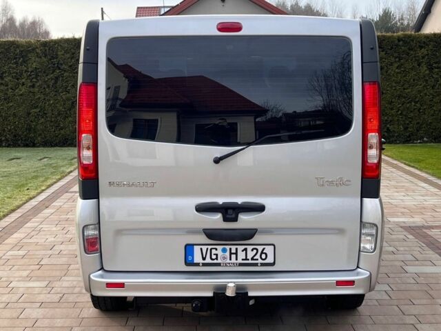 Серый Рено Трафик, объемом двигателя 2 л и пробегом 200 тыс. км за 8200 $, фото 5 на Automoto.ua