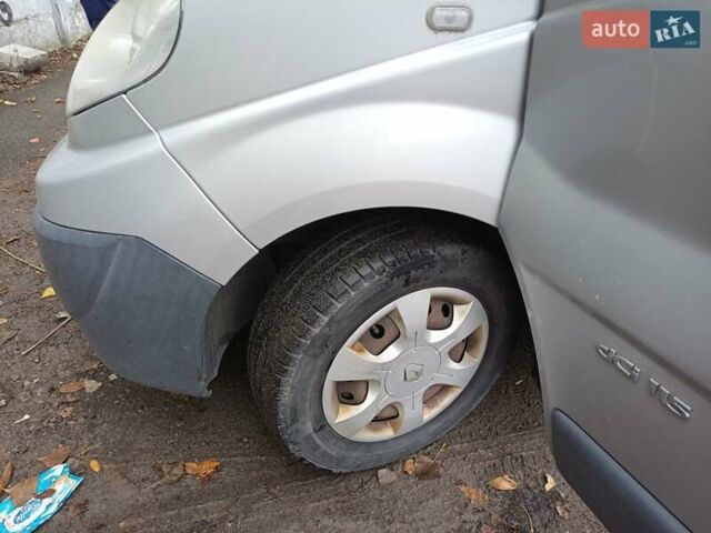 Сірий Рено Трафік, об'ємом двигуна 2 л та пробігом 218 тис. км за 14500 $, фото 7 на Automoto.ua