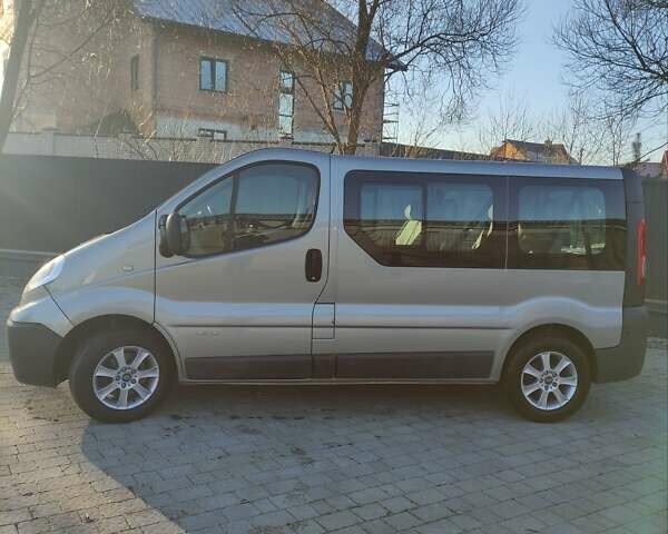 Серый Рено Трафик, объемом двигателя 2 л и пробегом 238 тыс. км за 14700 $, фото 9 на Automoto.ua