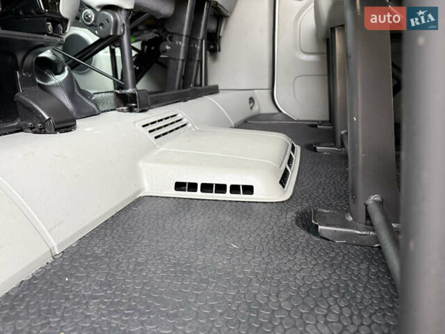 Серый Рено Трафик, объемом двигателя 2 л и пробегом 221 тыс. км за 15071 $, фото 49 на Automoto.ua