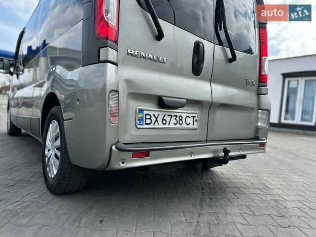 Серый Рено Трафик, объемом двигателя 2 л и пробегом 330 тыс. км за 13900 $, фото 17 на Automoto.ua