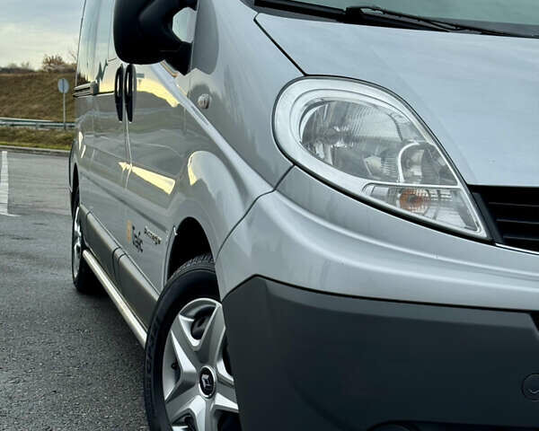 Рено Трафик 2013 в Полтаве на Automoto.ua Серый Рено Трафик, объемом двигателя 2 л и пробегом 138 тыс. км за 17750 $, фото 11 на Automoto.ua