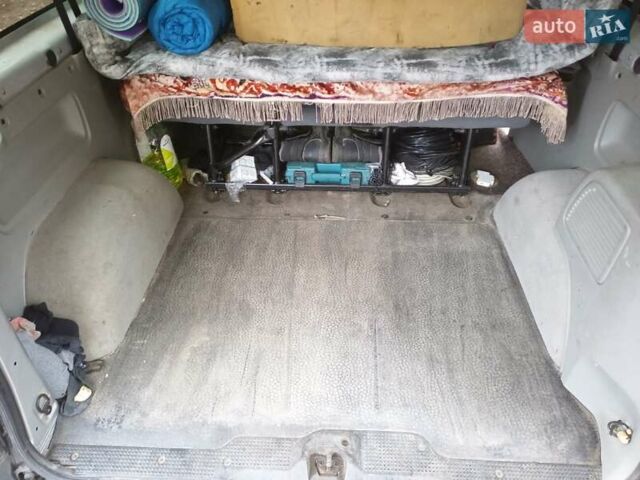 Сірий Рено Трафік, об'ємом двигуна 2 л та пробігом 218 тис. км за 14500 $, фото 16 на Automoto.ua