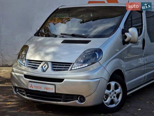 Серый Рено Трафик, объемом двигателя 2 л и пробегом 235 тыс. км за 16490 $, фото 9 на Automoto.ua