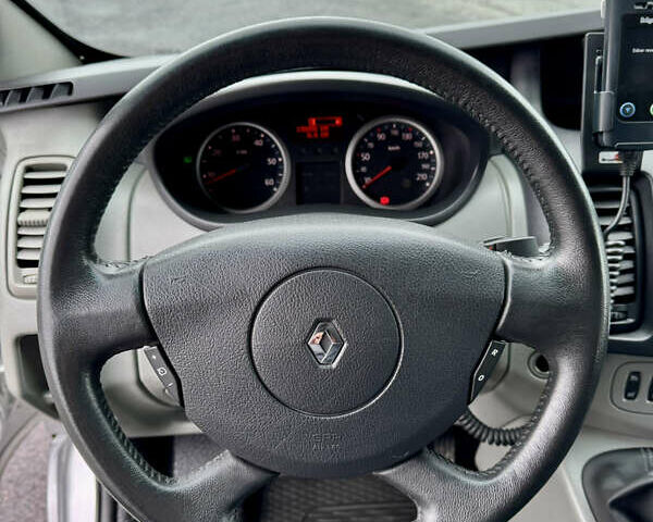 Рено Трафик 2013 в Полтаве на Automoto.ua Серый Рено Трафик, объемом двигателя 2 л и пробегом 138 тыс. км за 17750 $, фото 23 на Automoto.ua