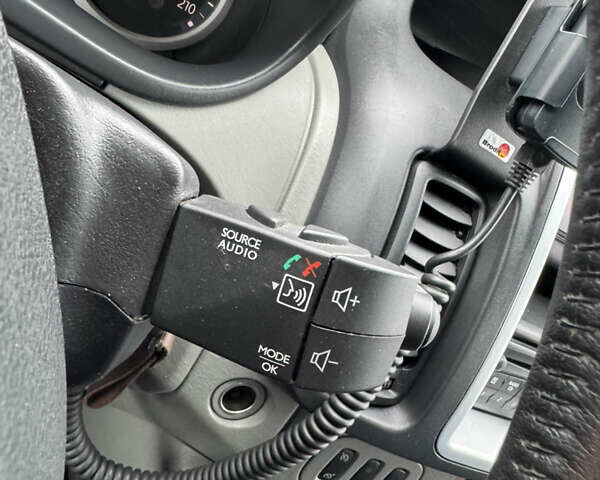 Рено Трафик 2013 в Полтаве на Automoto.ua Серый Рено Трафик, объемом двигателя 2 л и пробегом 138 тыс. км за 17750 $, фото 30 на Automoto.ua