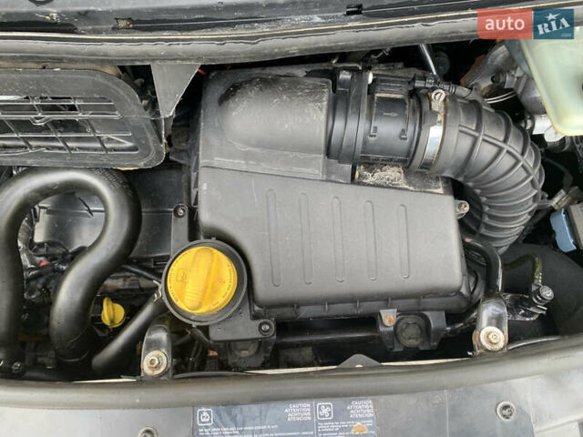 Серый Рено Трафик, объемом двигателя 2 л и пробегом 260 тыс. км за 14500 $, фото 17 на Automoto.ua