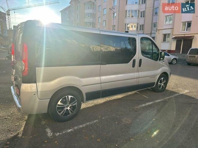 Серый Рено Трафик, объемом двигателя 2 л и пробегом 280 тыс. км за 15300 $, фото 3 на Automoto.ua