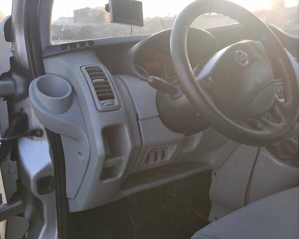 Серый Рено Трафик, объемом двигателя 2 л и пробегом 238 тыс. км за 14700 $, фото 31 на Automoto.ua