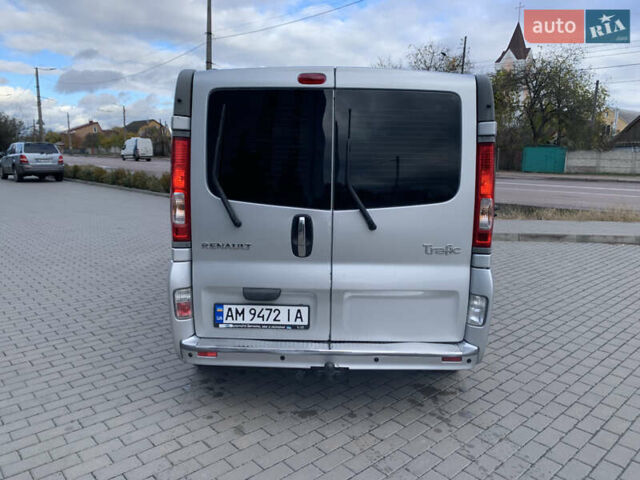 Серый Рено Трафик, объемом двигателя 2 л и пробегом 260 тыс. км за 14500 $, фото 4 на Automoto.ua