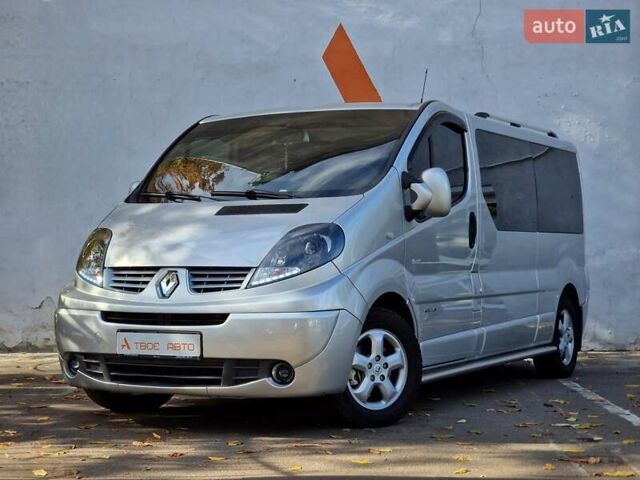 Серый Рено Трафик, объемом двигателя 2 л и пробегом 235 тыс. км за 16490 $, фото 7 на Automoto.ua