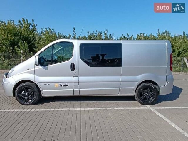 Сірий Рено Трафік, об'ємом двигуна 2 л та пробігом 232 тис. км за 16000 $, фото 14 на Automoto.ua