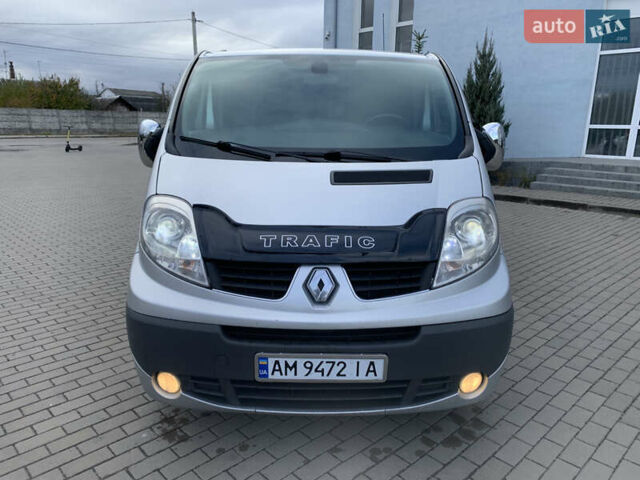 Серый Рено Трафик, объемом двигателя 2 л и пробегом 260 тыс. км за 14500 $, фото 8 на Automoto.ua