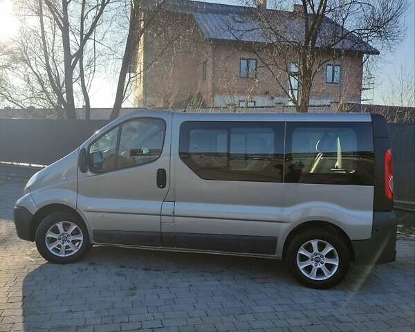 Серый Рено Трафик, объемом двигателя 2 л и пробегом 238 тыс. км за 14700 $, фото 11 на Automoto.ua