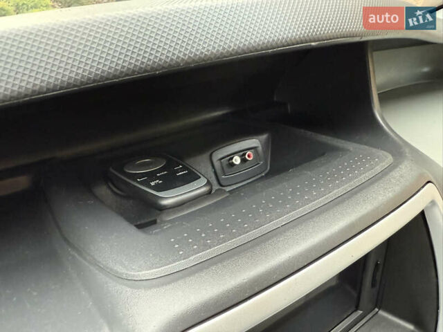 Серый Рено Трафик, объемом двигателя 2 л и пробегом 221 тыс. км за 15071 $, фото 41 на Automoto.ua