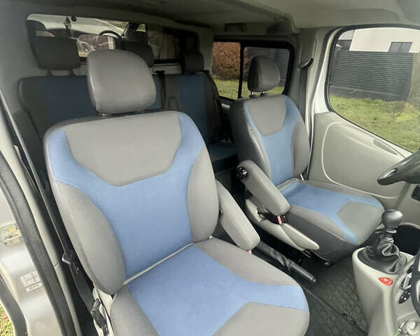 Серый Рено Трафик, объемом двигателя 2 л и пробегом 272 тыс. км за 16500 $, фото 10 на Automoto.ua