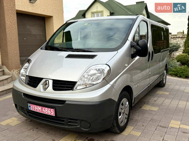 Серый Рено Трафик, объемом двигателя 2 л и пробегом 221 тыс. км за 15071 $, фото 4 на Automoto.ua