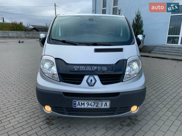 Серый Рено Трафик, объемом двигателя 2 л и пробегом 262 тыс. км за 13600 $, фото 24 на Automoto.ua