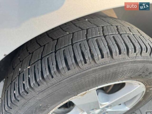 Серый Рено Трафик, объемом двигателя 2 л и пробегом 226 тыс. км за 13999 $, фото 28 на Automoto.ua