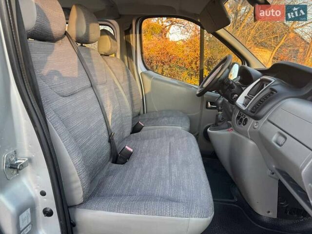 Сірий Рено Трафік, об'ємом двигуна 2 л та пробігом 226 тис. км за 14200 $, фото 21 на Automoto.ua