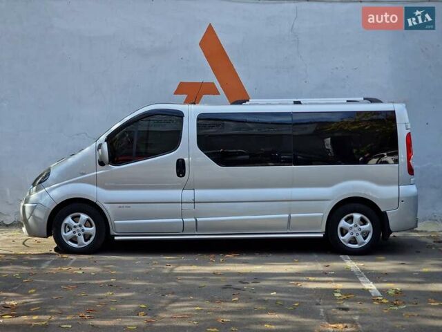 Серый Рено Трафик, объемом двигателя 2 л и пробегом 235 тыс. км за 16490 $, фото 20 на Automoto.ua