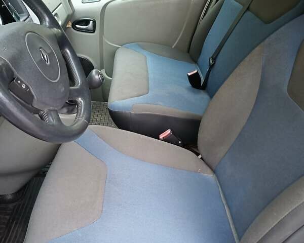 Сірий Рено Трафік, об'ємом двигуна 2 л та пробігом 218 тис. км за 14500 $, фото 8 на Automoto.ua