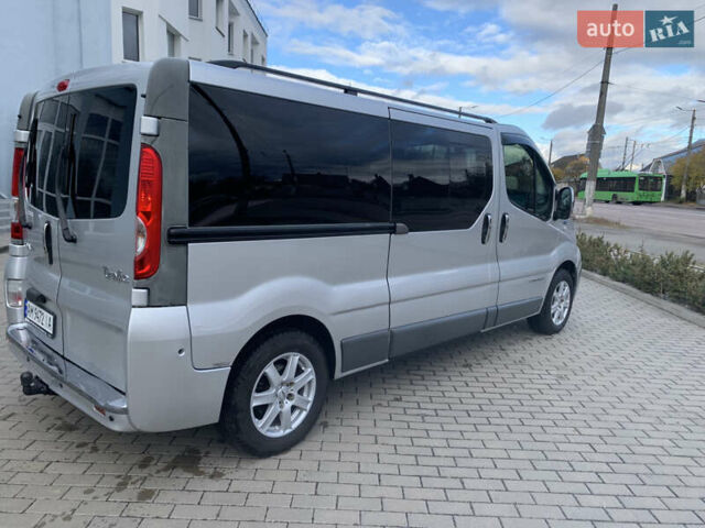 Серый Рено Трафик, объемом двигателя 2 л и пробегом 260 тыс. км за 14500 $, фото 5 на Automoto.ua