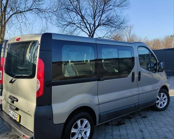 Серый Рено Трафик, объемом двигателя 2 л и пробегом 238 тыс. км за 14700 $, фото 20 на Automoto.ua