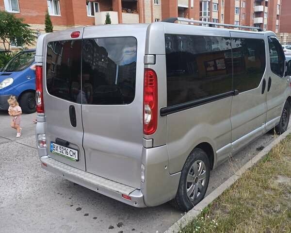 Серый Рено Трафик, объемом двигателя 2 л и пробегом 234 тыс. км за 13500 $, фото 6 на Automoto.ua