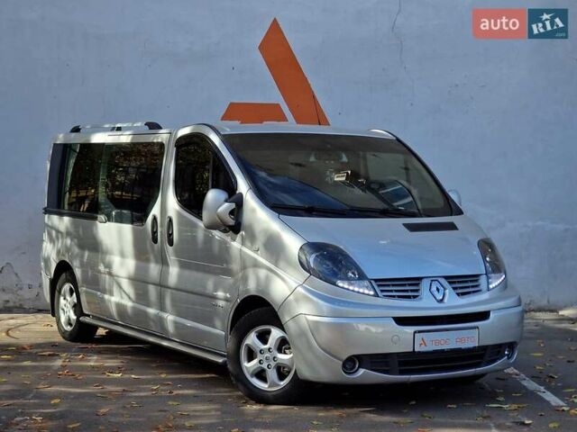 Серый Рено Трафик, объемом двигателя 2 л и пробегом 235 тыс. км за 16490 $, фото 11 на Automoto.ua