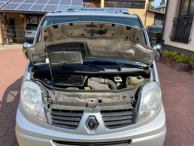 Серый Рено Трафик, объемом двигателя 2 л и пробегом 135 тыс. км за 9100 $, фото 16 на Automoto.ua