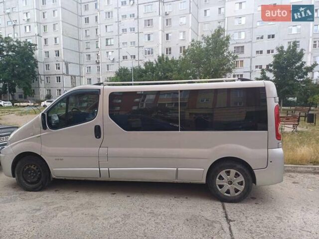 Серый Рено Трафик, объемом двигателя 2 л и пробегом 234 тыс. км за 13500 $, фото 8 на Automoto.ua