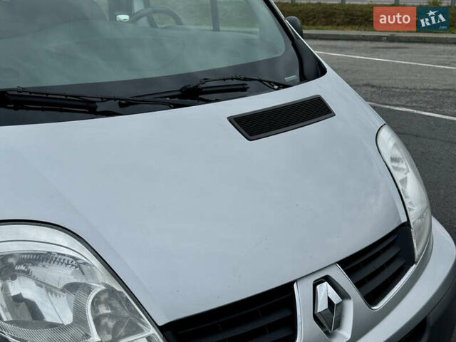 Рено Трафик 2013 в Полтаве на Automoto.ua Серый Рено Трафик, объемом двигателя 2 л и пробегом 138 тыс. км за 17750 $, фото 12 на Automoto.ua